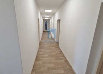 Pronájem kancelářských  prostorů 30 - 60 m2, Nýřany, Plzeň - sever