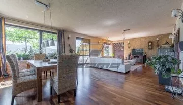 Prodej rodinného domu se dvěma bytovými jednotkami Brno - Bystrc 4+1 a 1kk 227 m2 a pozemek 620 m2