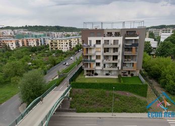 Pronájem příjemného, světlého bytu 2kk, s balkonem a parkovacím stáním, Sousedíkova, Praha 9