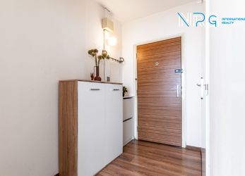 Prodej bytu 1+kk, 34 m2, Křivenická ul., Praha 8 - Čimice