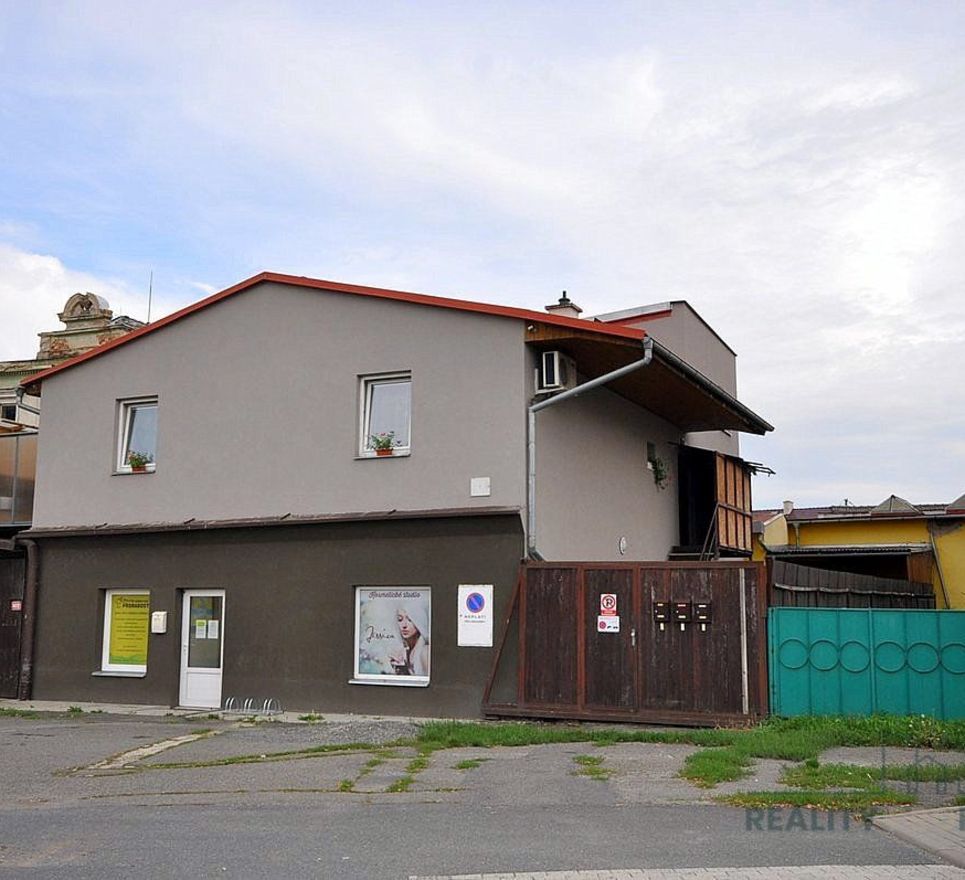 Prodej dům Uničov 506 m2
