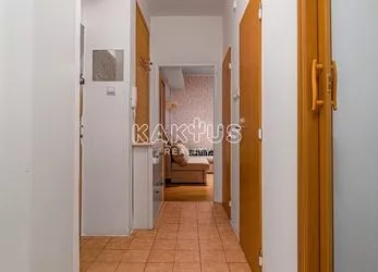 Pronájem bytu 3+kk (52 m2), ulice Hlavní třída,  Ostrava Poruba