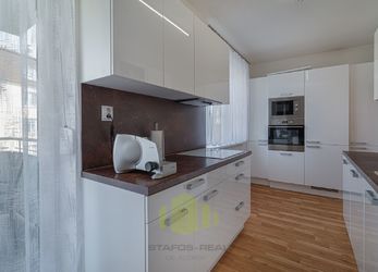 Prodej moderního bytu 2+kk, 50,1m2 + 7m2 balkon, Topolová, Olomouc - Slavonín