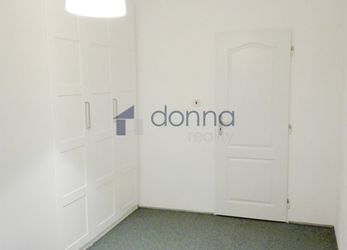 Prodej bytu 3+kk/L, 70m², ul. Luhovská, Praha 8 - Kobylisy, OV, sklep.