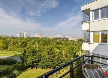 Prodej slunného bytu 2+kk s terasou a sklepem, Praha 4 - Krč