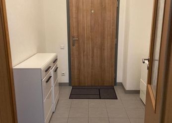 Nabízíme k pronájmu byt 2+kk 52 m2 v rezidenci Na Vackově, Olgy Havlové - Praha 3