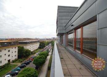 Praha, pronájem, moderní nezařízený byt 3+1, 90m2, rozlehlá terasa 40m2, garáž, Vršovice, ul. Ruská
