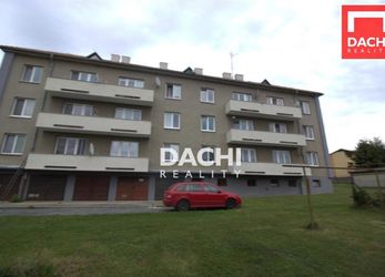 Prodej  bytu 3+1 s balkonem ve 2. NP domu s  garáží  v  obci Dolany u Olomouce.