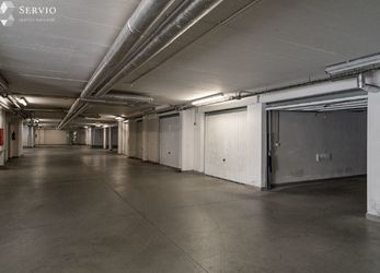 Prodej garážového stání, 16 m2, ul. Chvalovka, Brno-Kamechy