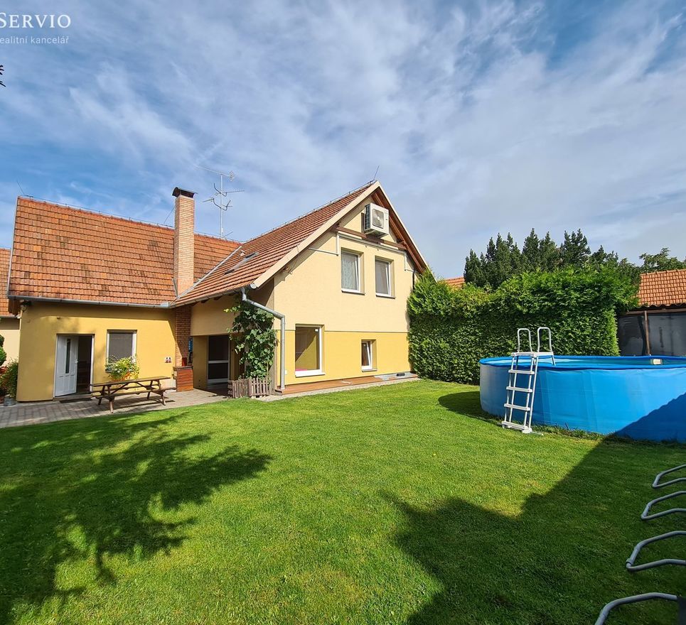 Prodej rodinného penzionu 422 m2, se zahradou a bazénem, Přítluky, okr. Břeclav