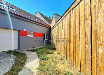 Pronájem domu pro studenty, 3+1,147,6m2, s garáži a zahradou, Brno-Bosonohy