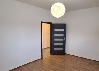 Exkluzivně nabízíme podnájem atraktivního bytu 2+kk, 47 m2 v novostavbě s výtahem