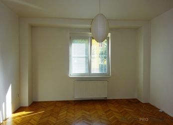 Pronájem bytu 2+kk, s lodžií, 45m2, Praha 3, Žižkov
