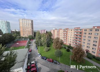 Prodej bytu 3+1 s balkónem, 73 m2, po rekonstrukci, Praha 10 - Záběhlice