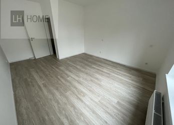 Prodej bytu 3+kk, 90 m2 + terasa 23 m2 + sklep, Karlovy Vary, Residence Růžák