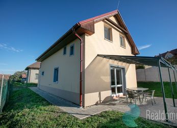 Prodej, rodinný dům, zařízená novostavba, 4+kk, Postřižín, 15 km od Prahy