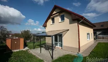 Prodej, rodinný dům, 4+kk, Postřižín, 10 km od Prahy, zařízená novostavba