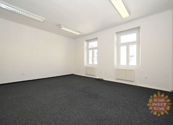 Nezařízené kancelářské prostory 138m² k pronájmu, ulice Na Zátorách, parkování, Praha 7