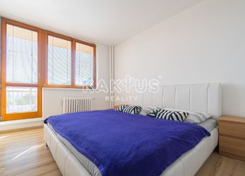 Pronájem bytu 2+kk (52 m2), 2x balkón, Horymírova, Ostrava-Zábřeh