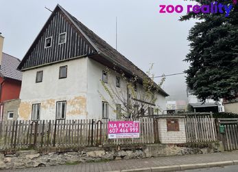 Prodej rodinného domu 195 m2 před rekonstrukcí v obci Velké Březno.