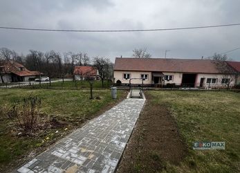 Prodej rodinného domu 3+1 se zahradou v obci Běhařovice, místní části Ratišovice v okrese Znojmo