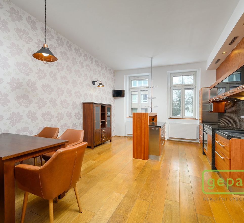 Luxusní byt 4+1 ve 2. patře bytového domu v atraktivní lokalitě v centru Liberce.