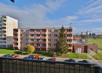 Nabízíme na prodej byt 2+kk o výměře 39,1 m2 + 2,5 m2 balkón, obec Brno - Chrlice, ul. Jánošíkova.