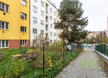 Prodej bytu, 39 m2, Praha - Břevnov