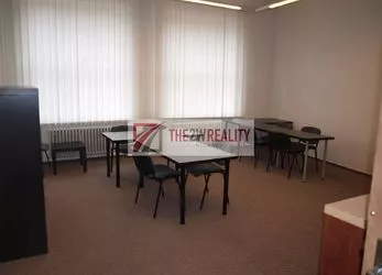 Pronájem nebytového prostoru v administrativní budově v Trutnově