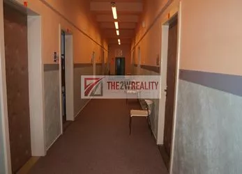 Pronájem nebytového prostoru v administrativní budově v blízkosti centra v Trutnově
