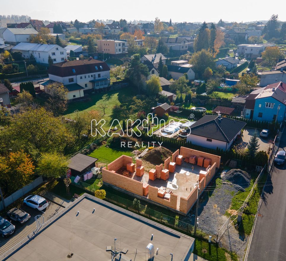 Prodej rozestavěného domu ( 205 m2), pozemek 790 m2, Vřesina u Bílovce