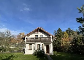 Prodej patrový rodinný dům 4+1, zahrada, parkování, Karlovy Vary-Hůrky