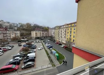 Prodej byt 3+kk, zasklený balkon, ulice Jateční, Karlovy Vary