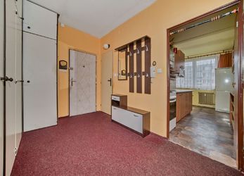 Prodej bytu 2+1, 65 m2, Plzeň, ul. Komenského