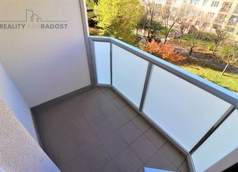 Pronájem Nadstandartní 1+KK s balkónem, 44 m2, ul Horní,  Bělský les