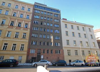 Praha, pěkný zařízený byt k pronájmu 2+kk (35m2), kousek od stanice metra Náměstí Míru, Vinohrady