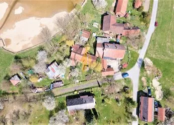 Prodej stavebního pozemku v klidné části obce Ostružno o CP 1299 m2.