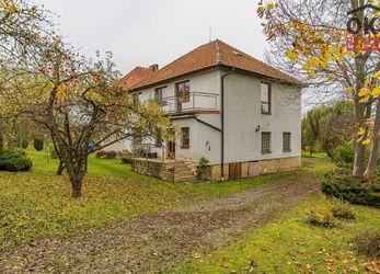 Prodej dvougeneračního domu 250 m², pozemek 1762 m² -  obec Biskupice, okr. Svitavy