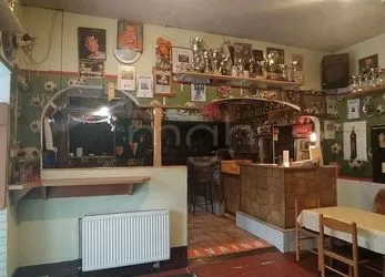 Prodej zavedeného baru s bytem 1+kk v Kraslicích (147 m2 )
