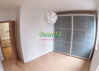 Pronájem bytu 2+kk, moderní, čistý, 52 m2, ihned volný, Hradec Králové