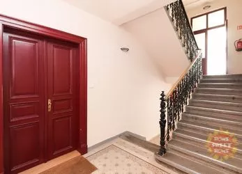 Praha 2, krásný zařízený byt k pronájmu 3+1 (85m2), Sázavská ulice, Vinohrady