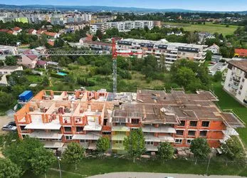 Prodej moderního bytu 1+kk 25,91m2 + lodžie 6,48m2 Topolová A, Olomouc - Slavonín