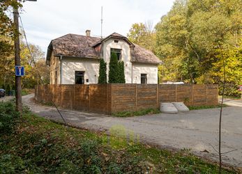 Prodej nadstandardního RD 3+kk 219m2 se zahradou a wellness, Kolnovice - Mikulovice