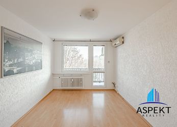 Útulný byt 2+kk k pronájmu, 42,8 m2 + lodžie 6,3 m2, komora, ul. V Štíhlách, Praha 4 - Krč