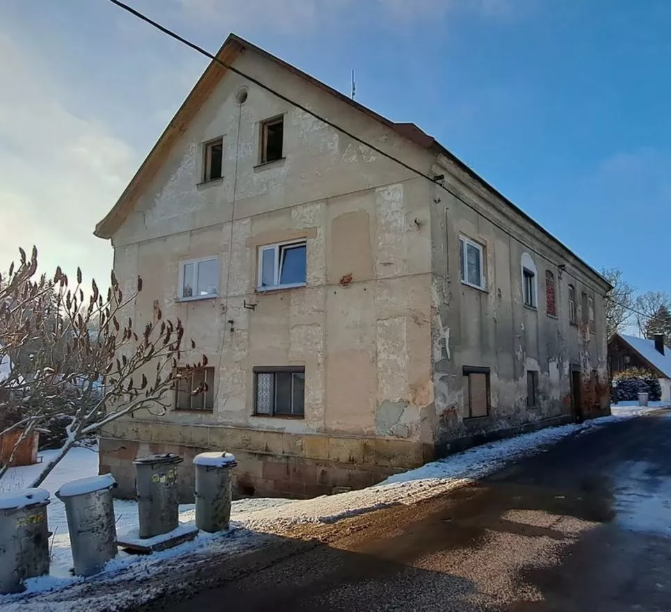 Prodej bytové jednotky 4+1 v obci Borovnička.