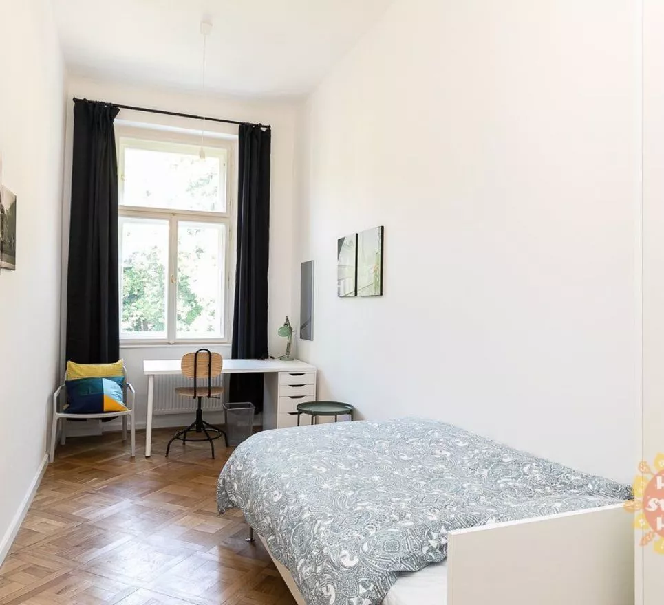 Rezidenční bydlení, pronájem pokoje 13m2, po rekonstrukci,nám.Kinských, Praha 5, od 17.2.2023