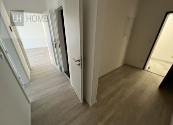 Prodej bytu 2+kk, 60m2 + balkón 18, 53m2 + sklep, Karlovy Vary, Residence Růžák