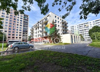 Nový, cihlový byt 3+kk s balkonem a venkovním parkovacím stáním v centru Berouna