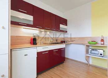 Prodej bytu 2+kk, 38 m², Pohořelice, ul. Znojemská