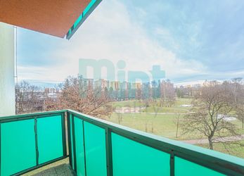 Prodej bytu 2+1 [65 m²] s dvěma balkóny, ul. Gen. Hrušky, Ostrava-Mariánské Hory a Hulváky